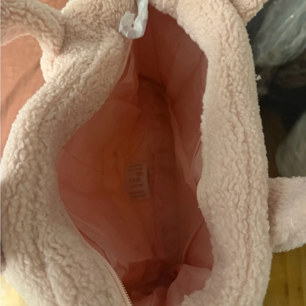 NWT Pink shearling bag - Picture 3 of 7